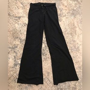 💕3/$25💕 Roots Flare Yoga Pants